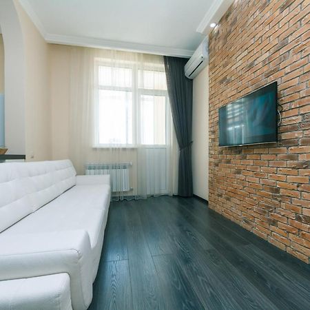 Ferienwohnung 1К Люкс На Жилянская 118 Kiew Exterior foto